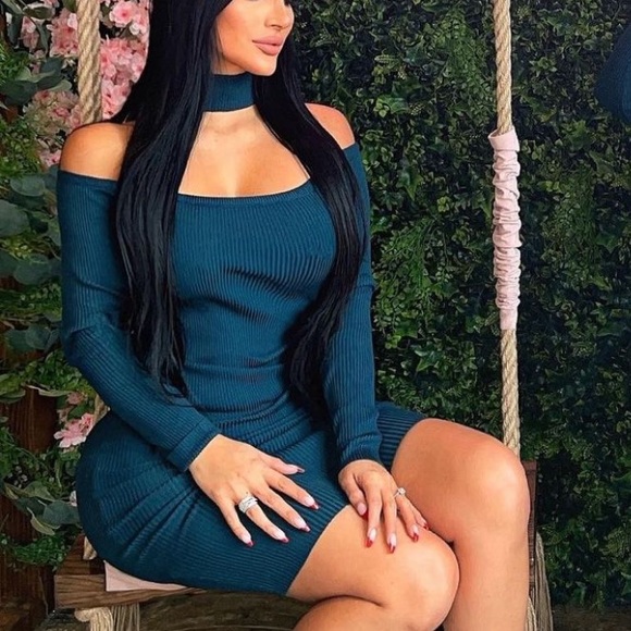 Green midi dress - Picture 2 of 3